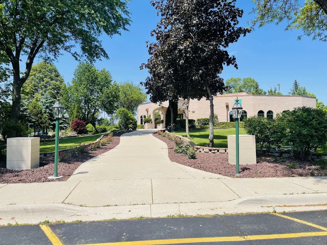 Fox Valley Muslim Community Center in Aurora, Illinois