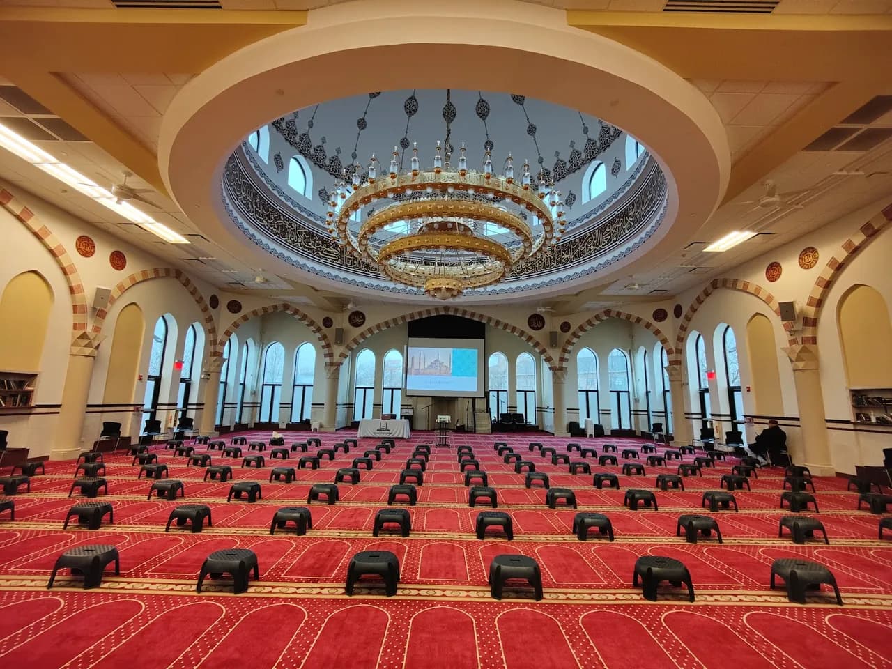 Masjid DarusSalam in Lombard, Illinois